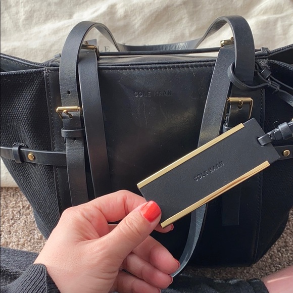 Cole Haan purse 👜 - Picture 4 of 9